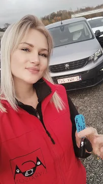 Frachtführer Kleintransporter Peugeot  Partner  in JUPILLE-SUR-MEUSE Belgien